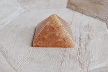 Load image into Gallery viewer, Yellow Aventurine Pyramid