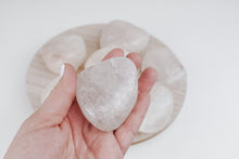 Load image into Gallery viewer, Large Quartz Palm Stones