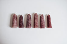 Load image into Gallery viewer, Strawberry Quartz Towers