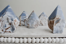 Load image into Gallery viewer, Angelite Polished Points