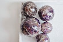 Load image into Gallery viewer, Amethyst Spheres