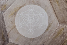 Load image into Gallery viewer, Selenite Charger Metatron's Cube Healing Crystal